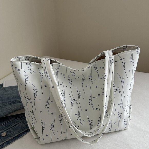 Medium Nylon Classic Style Sewing Thread Square Zipper Chic Floral Tote Bag - Picture 7 of 12